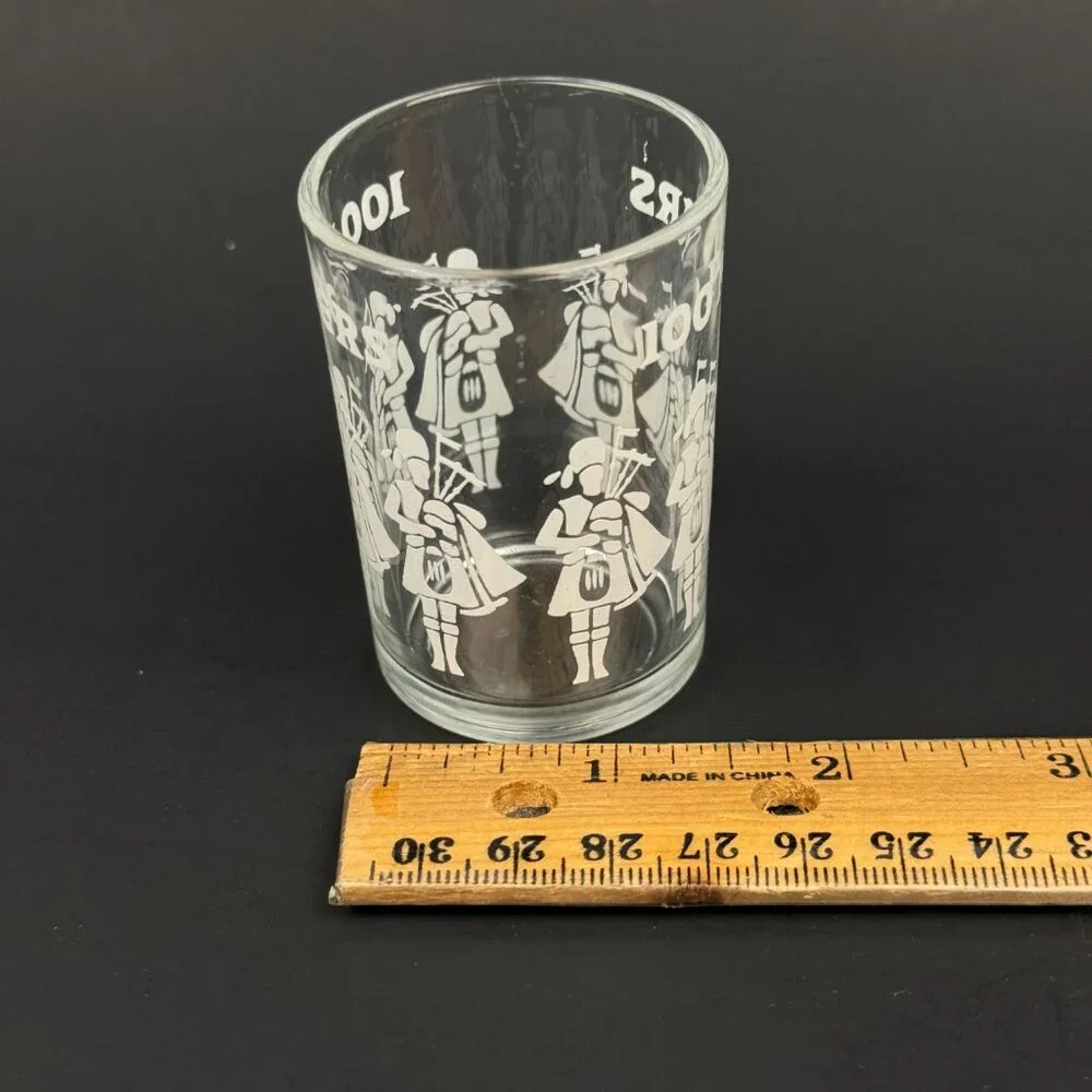Vtg Seagrams Scotch Shot Glass 100 Pipers Clear White Image Font Bag‎ Pipers 2oz